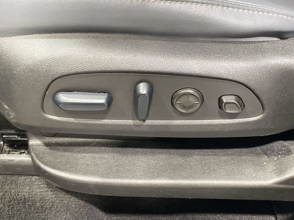 Used 2024 Buick Enclave Premium FWD image 13