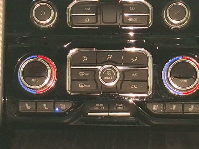 Used 2021 GMC Yukon XL Denali w/ Denali Premium Package AWD/4WD image 5