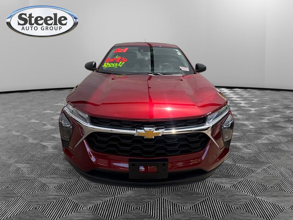 Used 2024 Chevrolet Trax LS FWD image 8