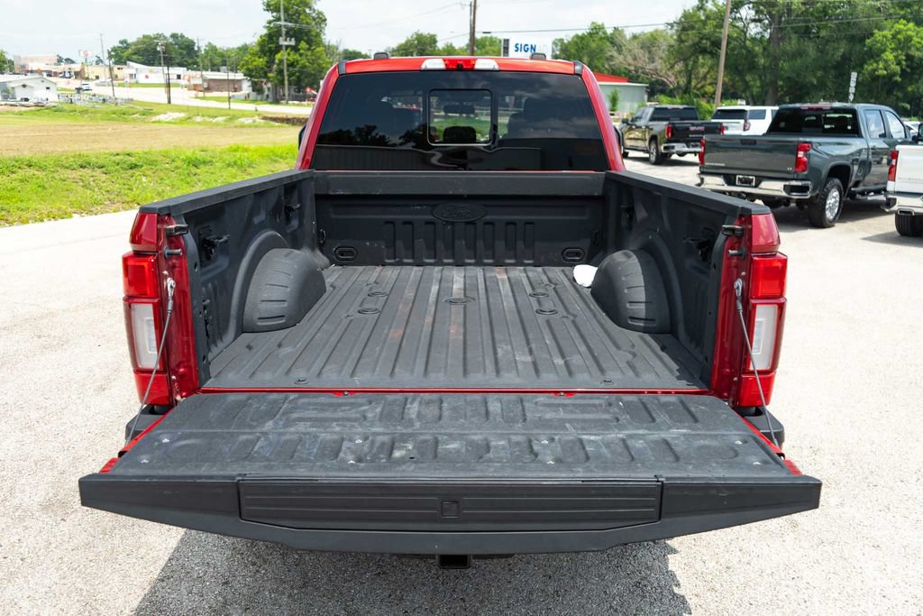 Used 2021 Ford F250 Platinum AWD/4WD image 8