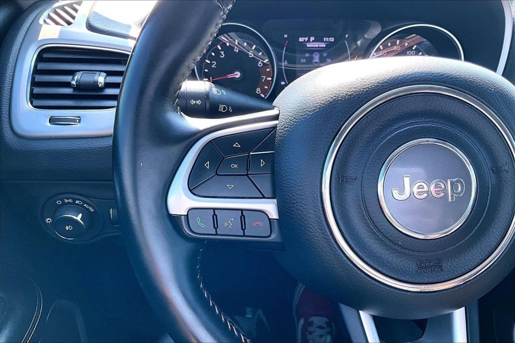 Used 2020 Jeep Compass Latitude FWD image 11
