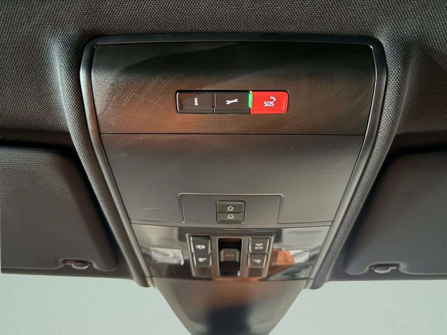 Used 2020 Volkswagen Atlas Cross Sport SEL image 21