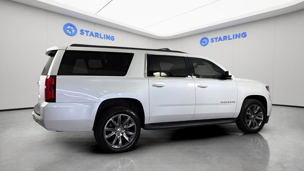Used 2019 Chevrolet Suburban LT w/ Luxury Package RWD image 11