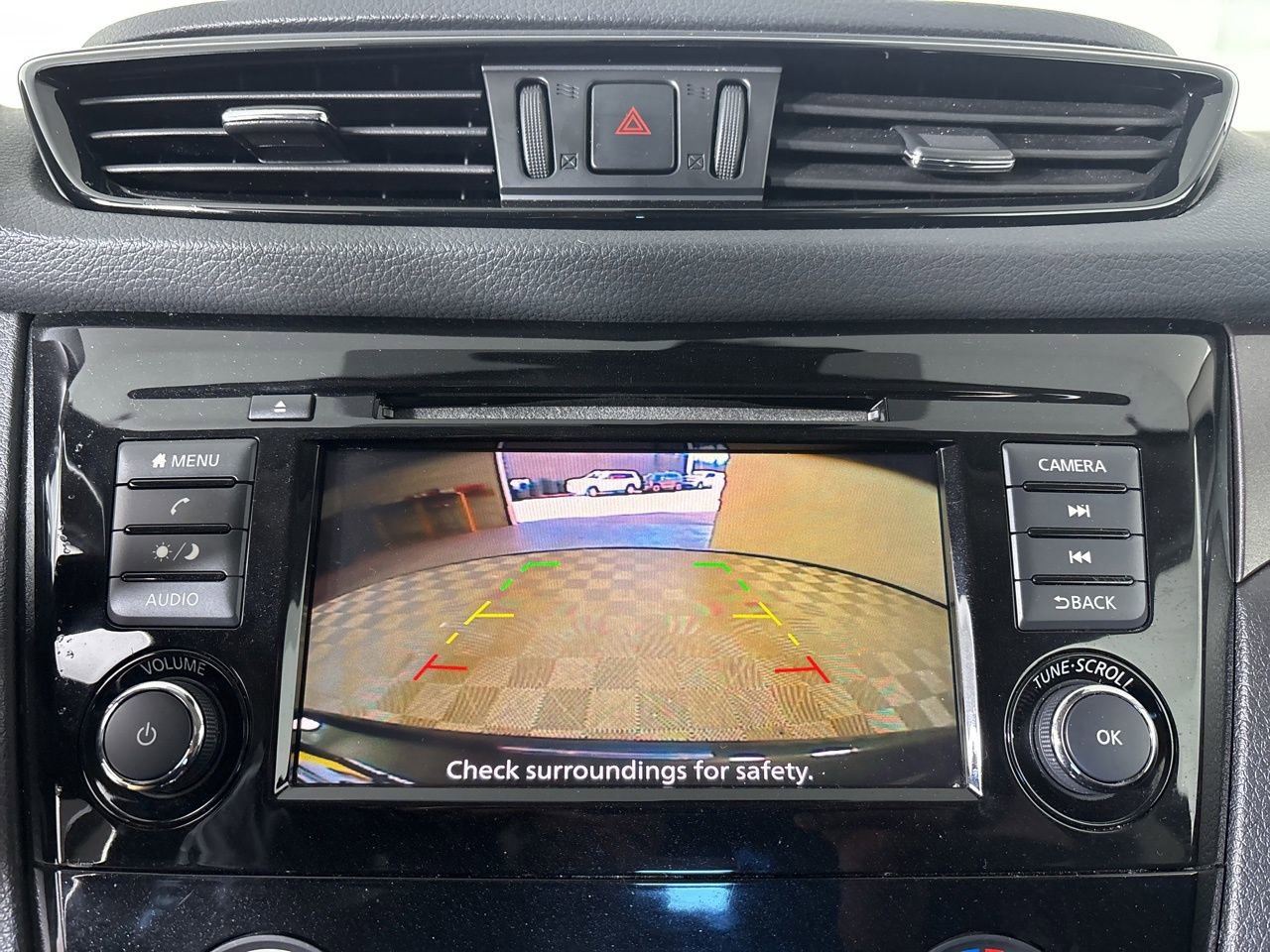 Used 2020 Nissan Rogue Sport S image 16