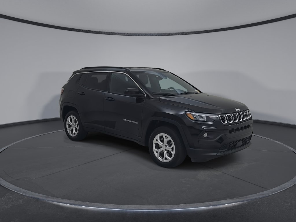 Certified 2024 Jeep Compass Latitude AWD/4WD image 4
