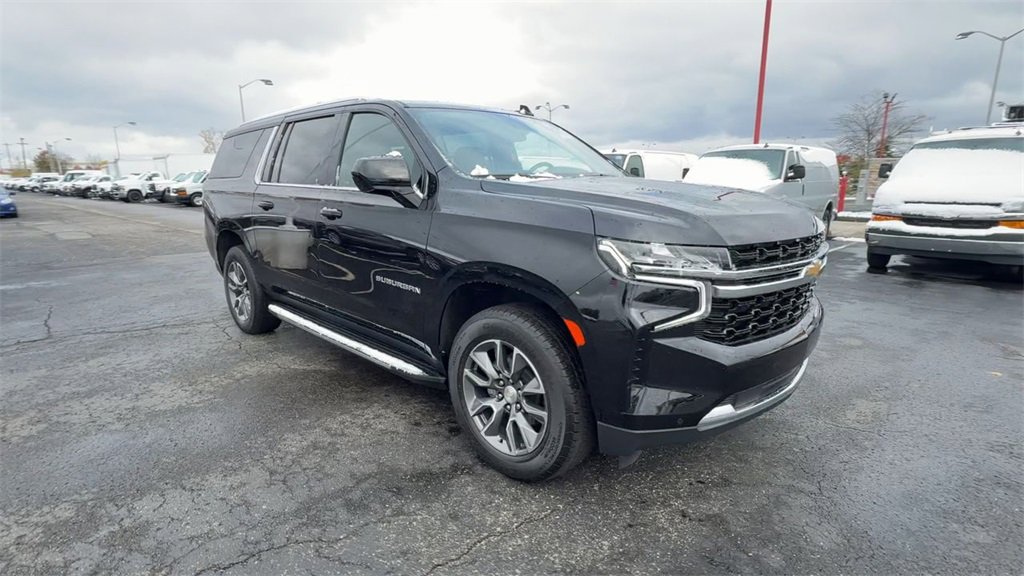 Used 2023 Chevrolet Suburban LS w/ Driver Alert Package image 2