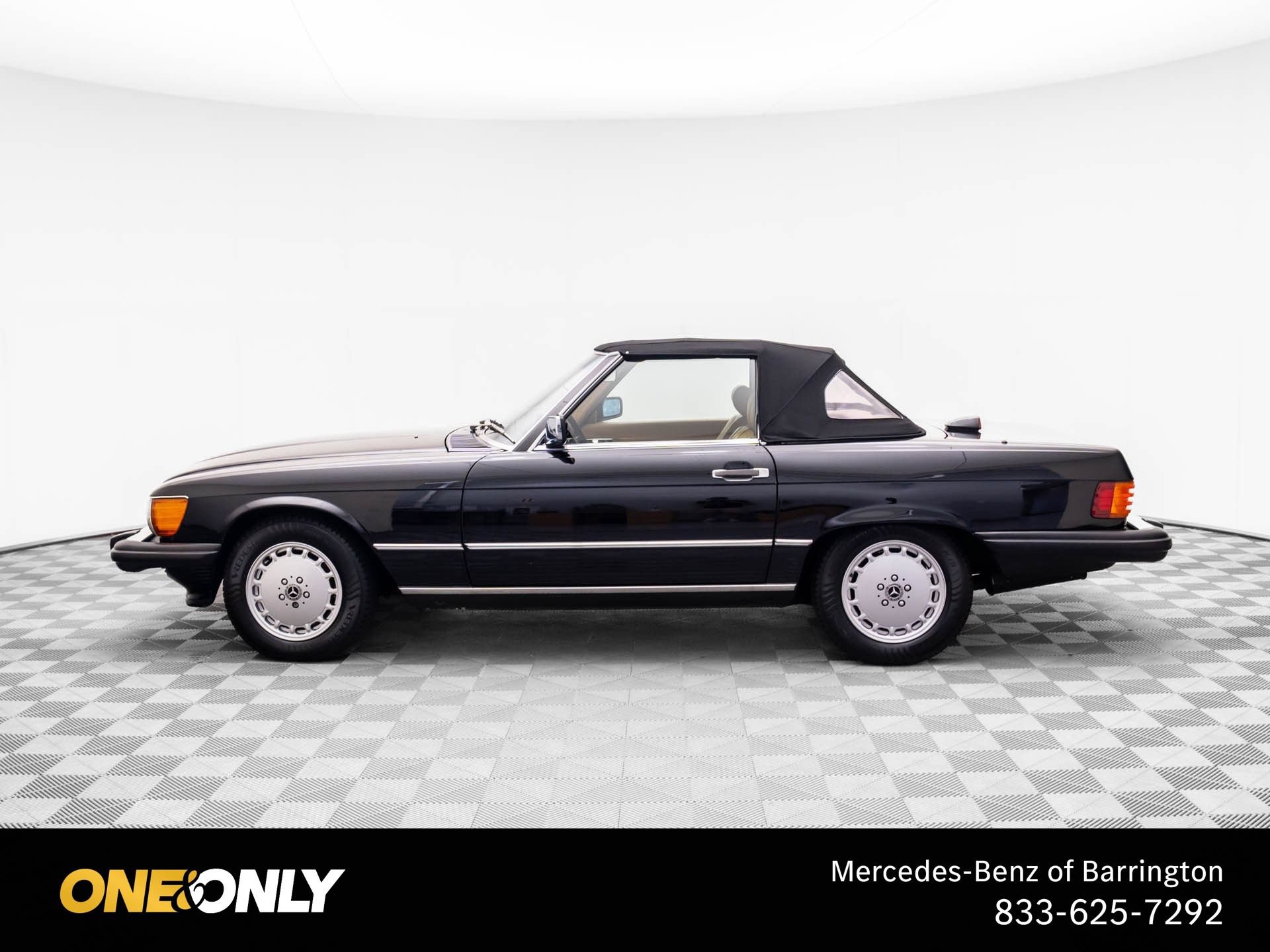 Used 1987 Mercedes-Benz 560 SL video 2