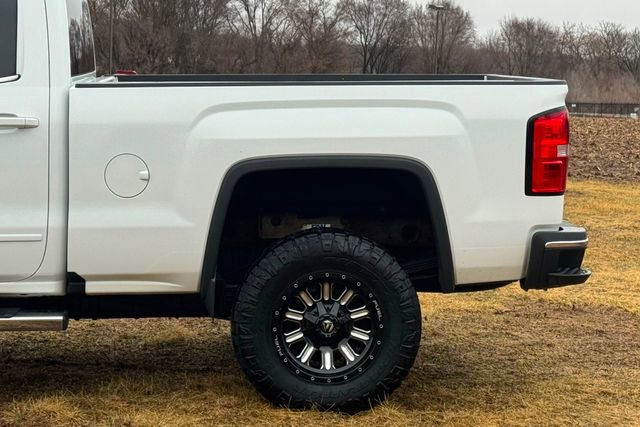 Used 2017 GMC Sierra 2500 SLE w/ SLE Preferred Package image 4