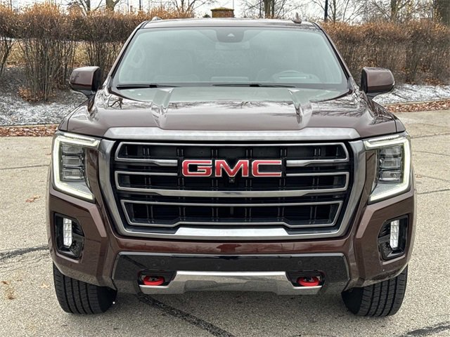 Used 2023 GMC Yukon AT4 w/ Technology Package image 8