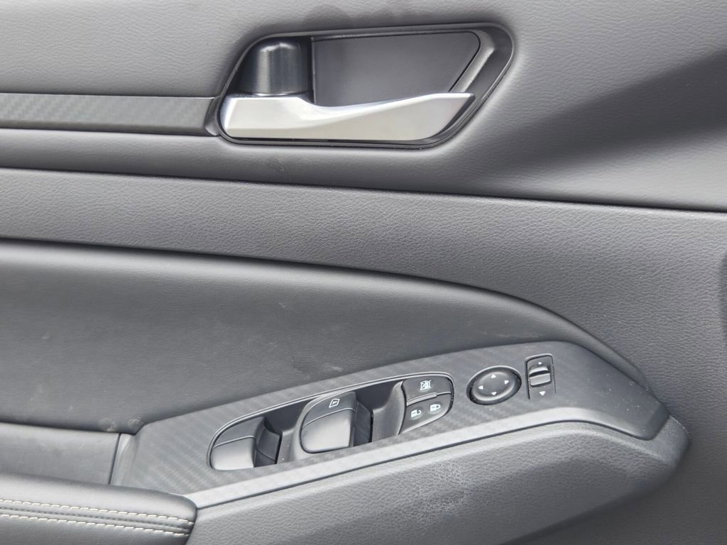 Used 2025 Nissan Altima 2.5 SV image 26