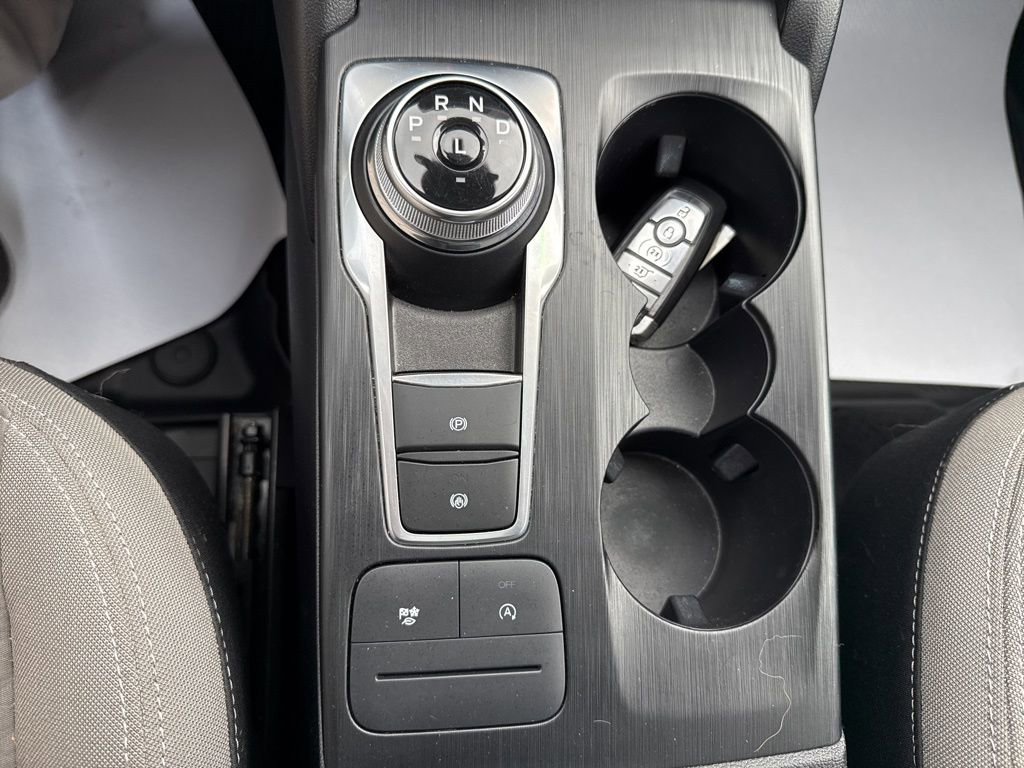 Certified 2022 Ford Escape SE w/ SE Sport Appearance Package image 18