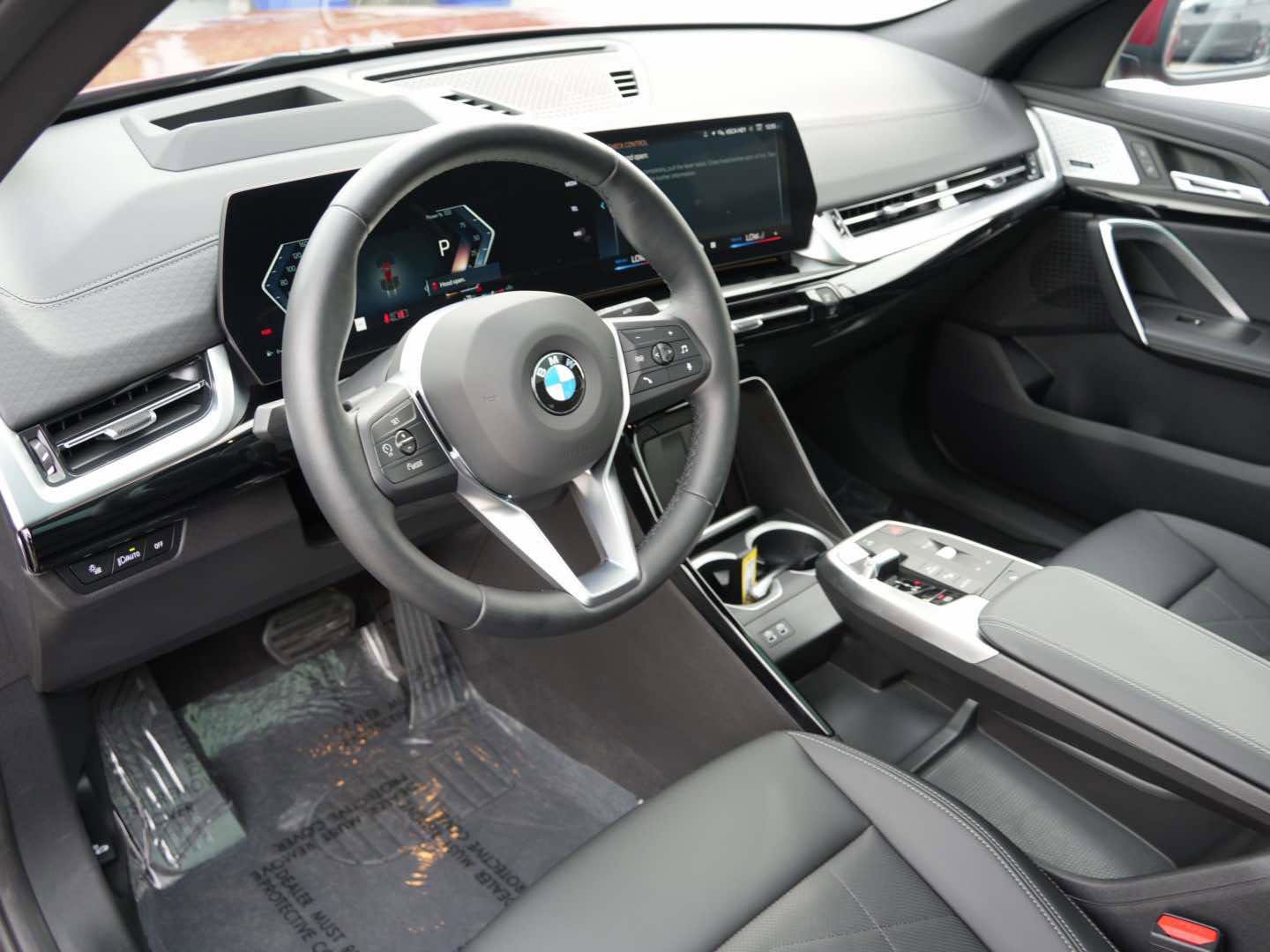 Used 2025 BMW X2 xDrive28i image 10