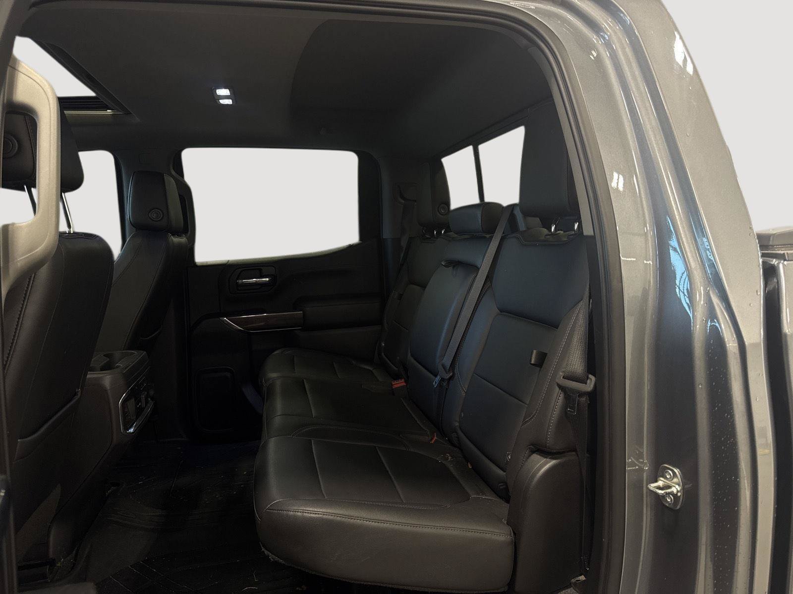 Used 2019 Chevrolet Silverado 1500 LTZ w/ LTZ Premium Package AWD/4WD image 7