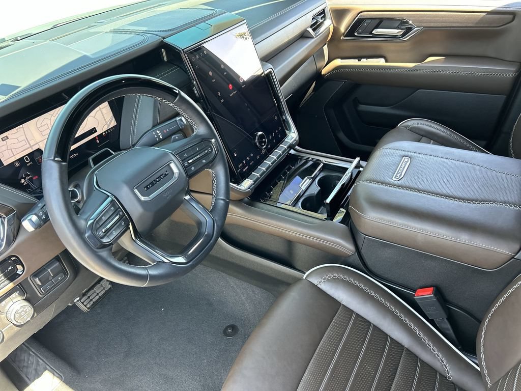Used 2026 GMC Yukon XL Denali Ultimate AWD/4WD image 10