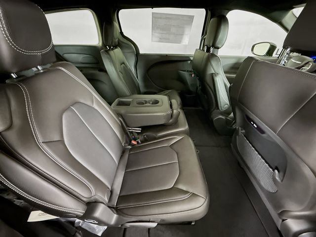 New 2026 Chrysler Pacifica Select image 25