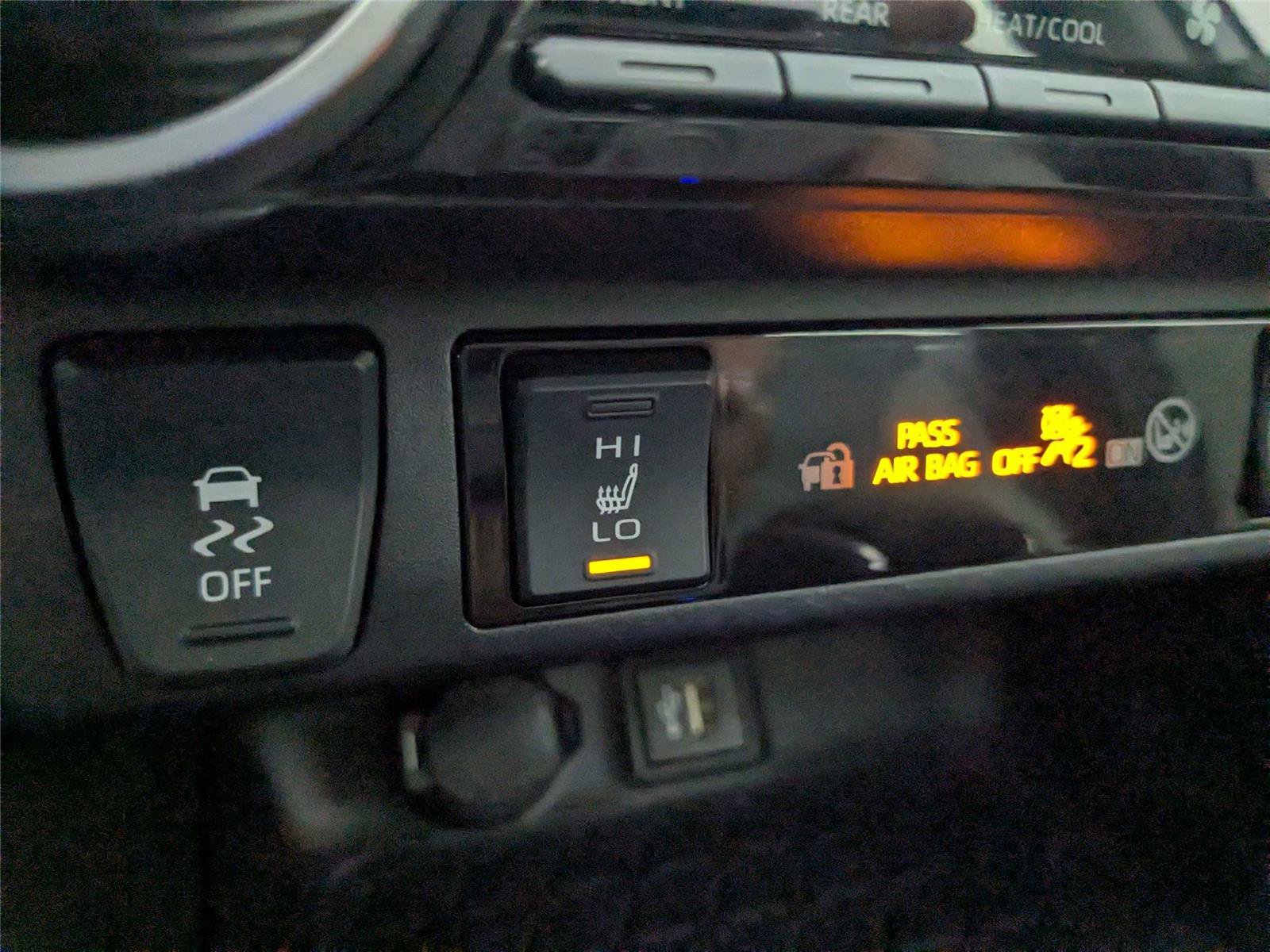 Certified 2023 Toyota RAV4 XLE Premium AWD/4WD image 27