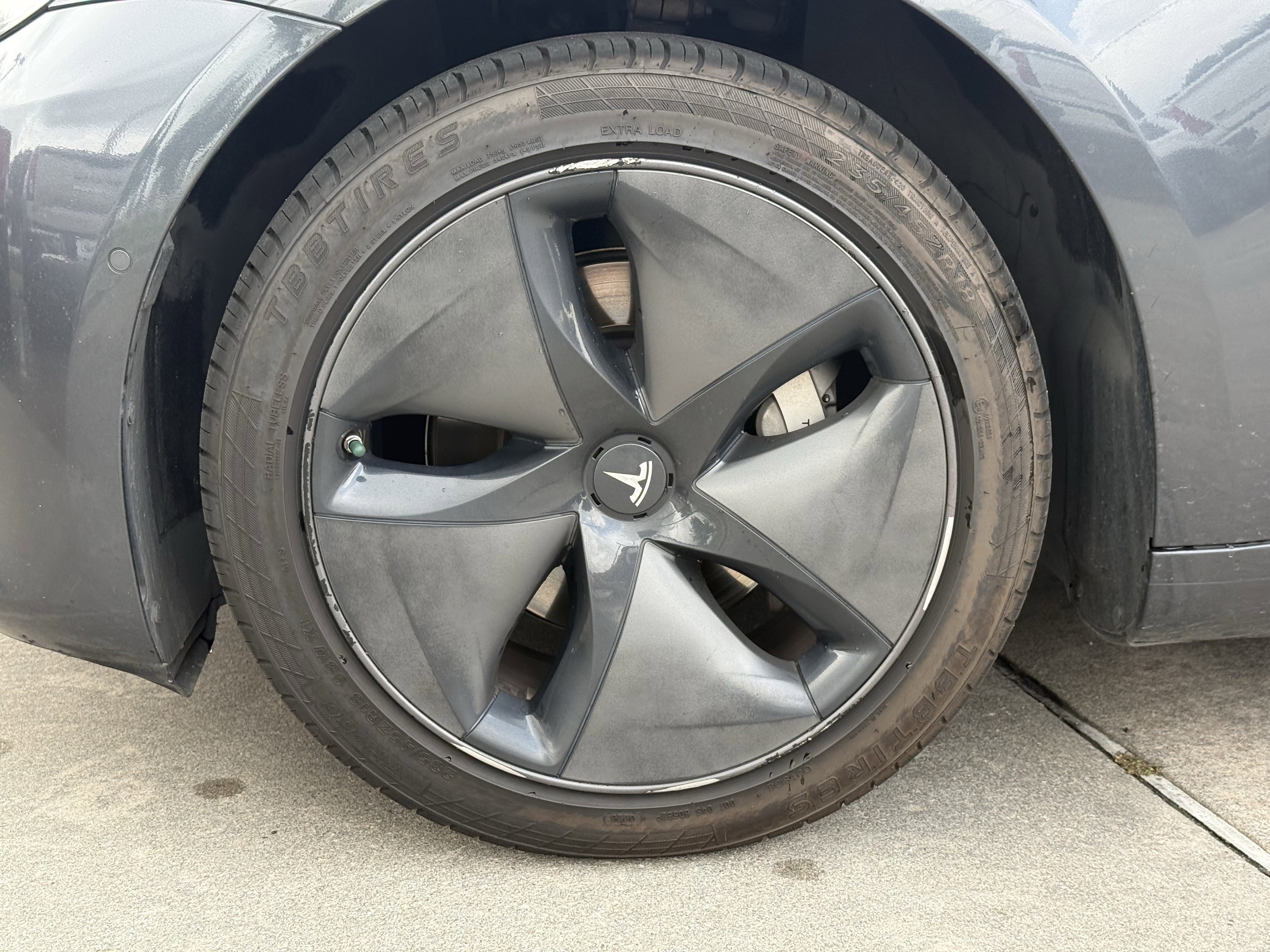 Used 2018 Tesla Model 3 Long Range RWD image 12