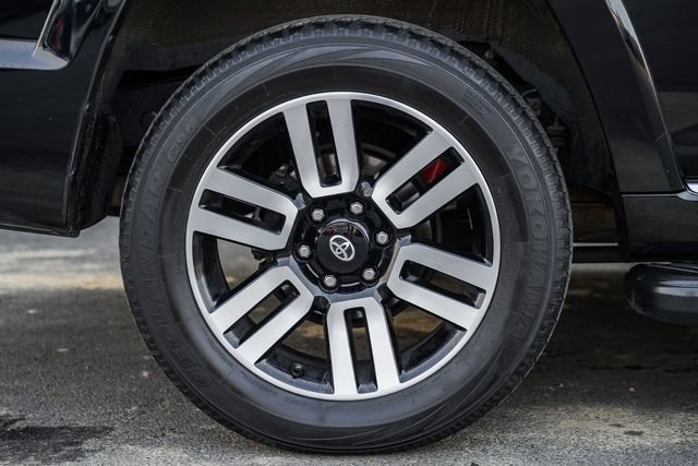 Used 2022 Toyota 4Runner Limited image 18