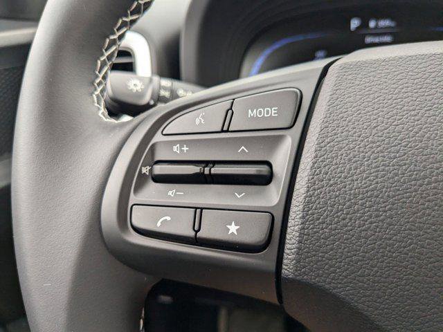 New 2025 Hyundai Venue Limited image 17