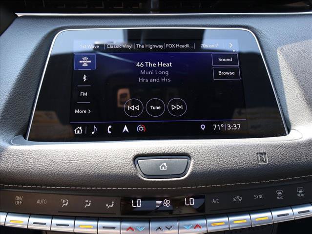 Used 2019 Cadillac XT4 Premium Luxury AWD/4WD image 15