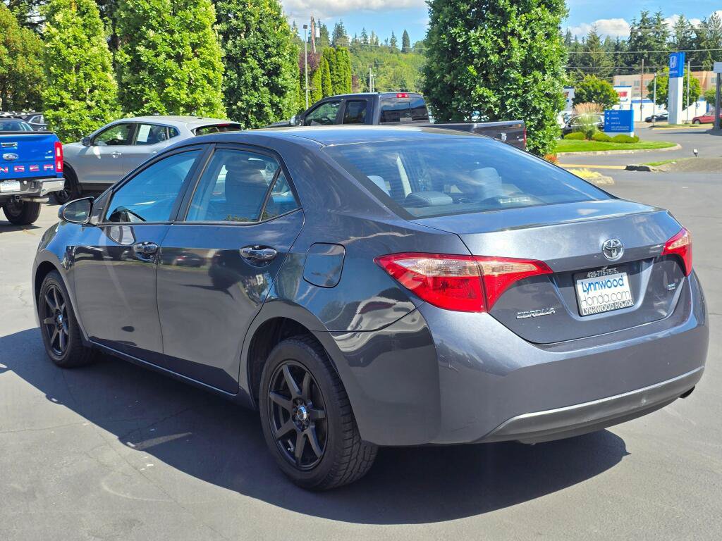 Used 2019 Toyota Corolla LE FWD image 15