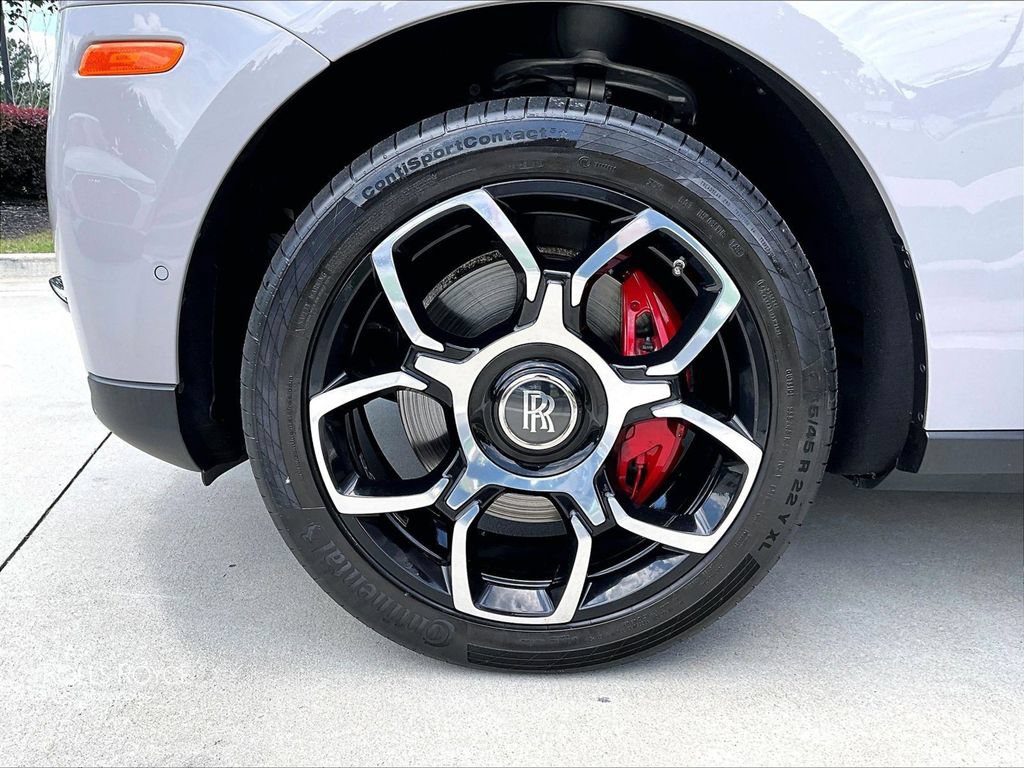 Certified 2023 Rolls-Royce Cullinan Black Badge AWD/4WD image 9