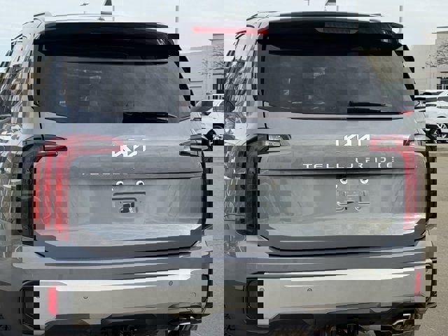 Used 2024 Kia Telluride S w/ S Sunroof Package image 8