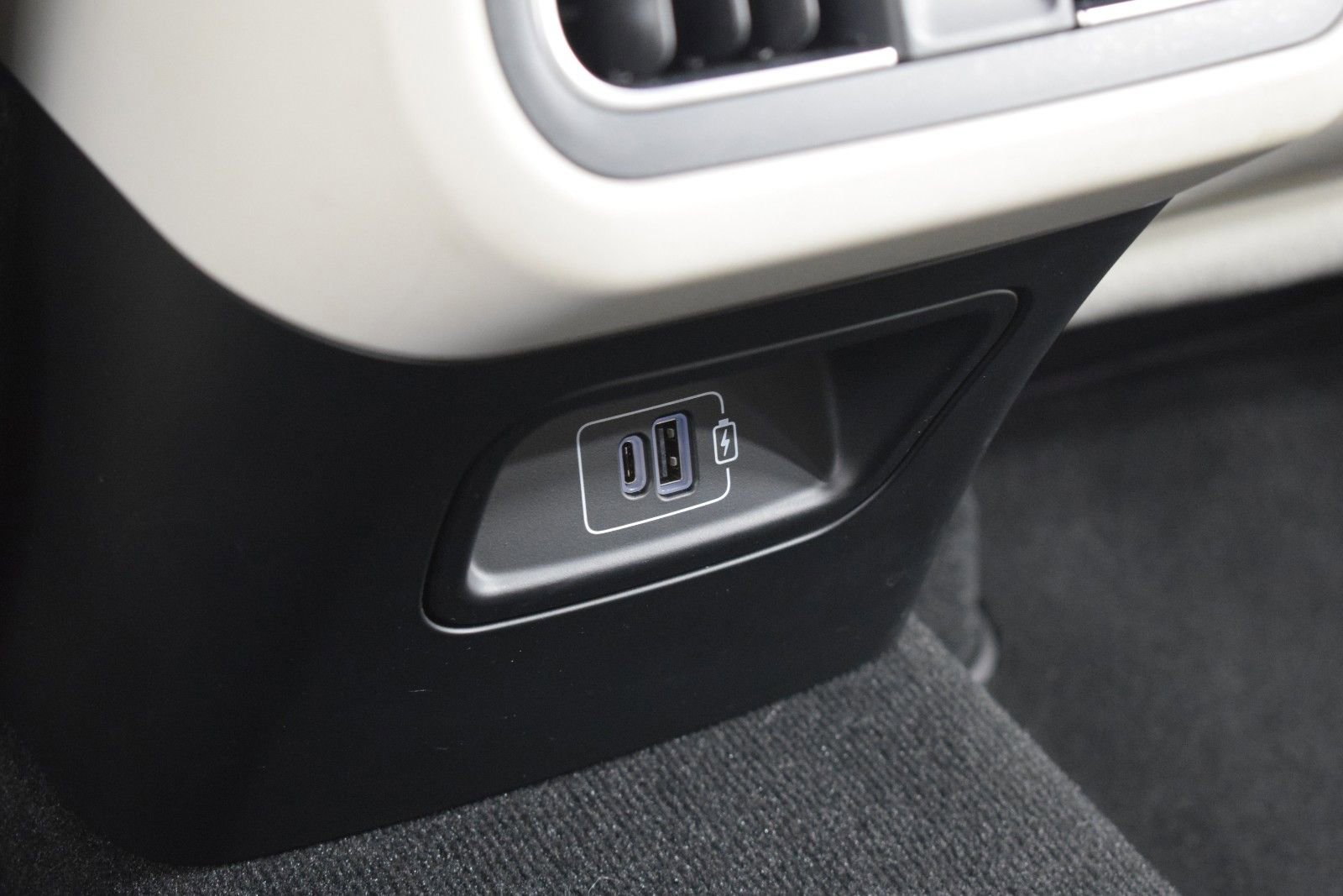 Used 2023 Maserati Grecale Modena AWD/4WD image 23