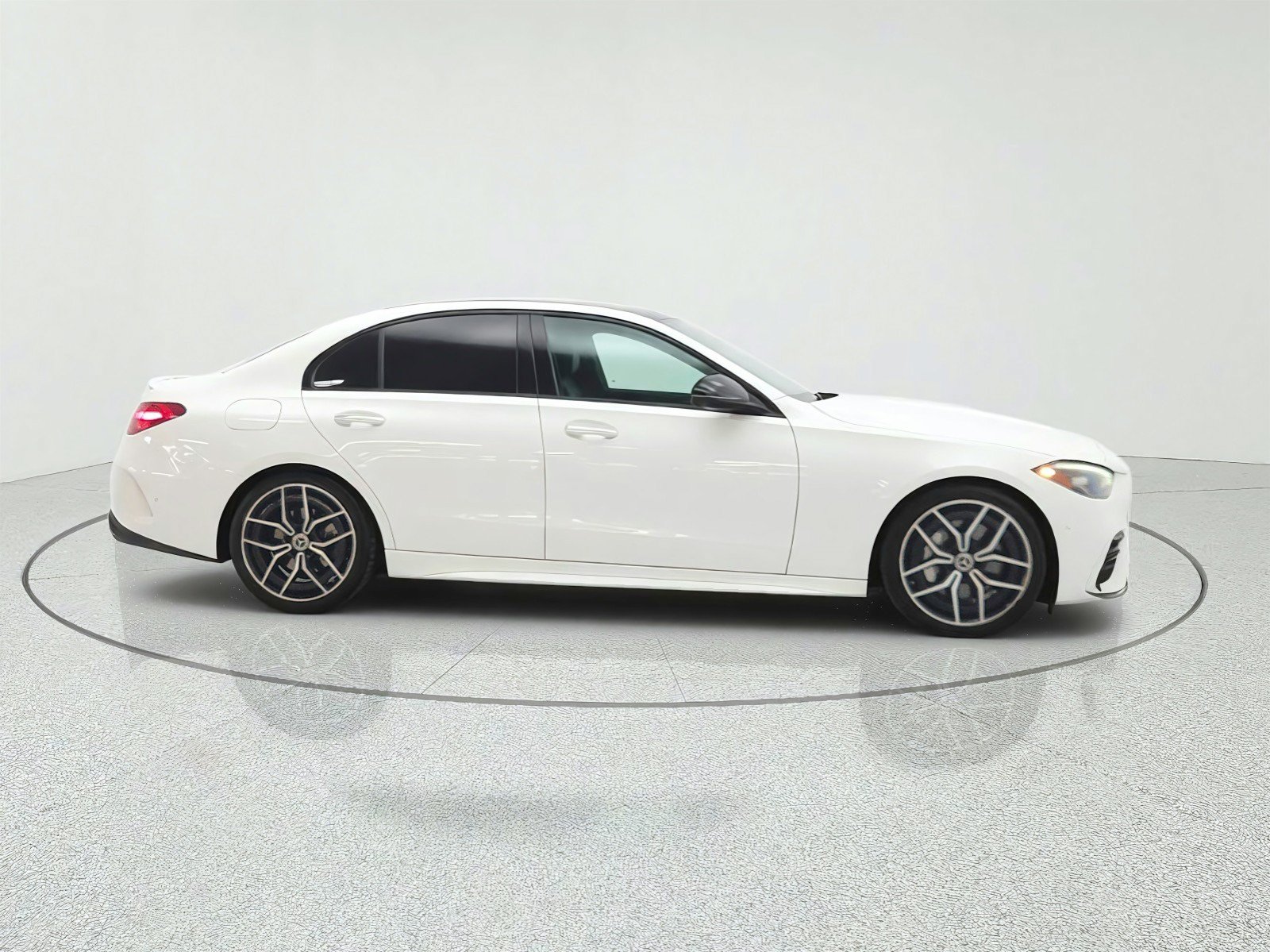 Used 2022 Mercedes-Benz C 300 Sedan image 4