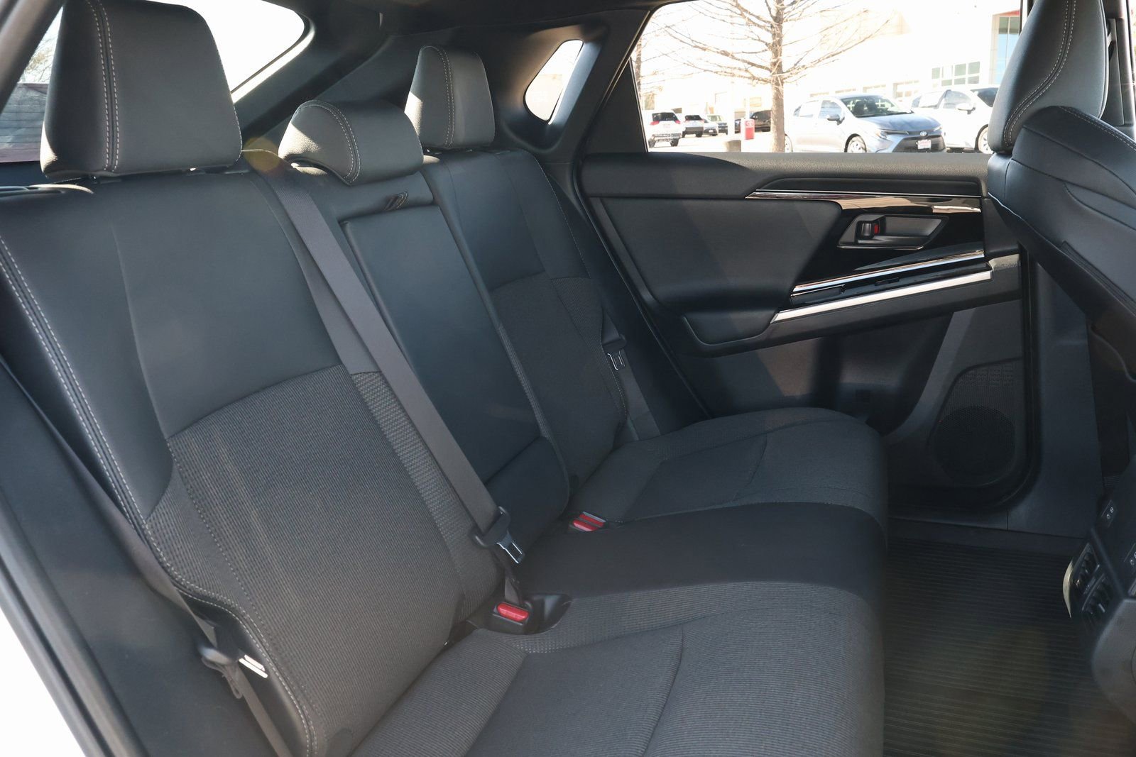 Used 2023 Toyota bZ4X XLE w/ Weather Package image 34