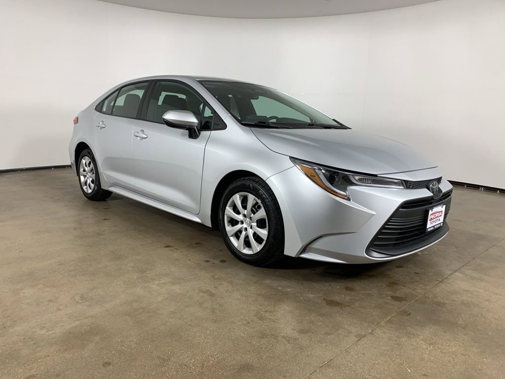 Used 2024 Toyota Corolla LE image 5