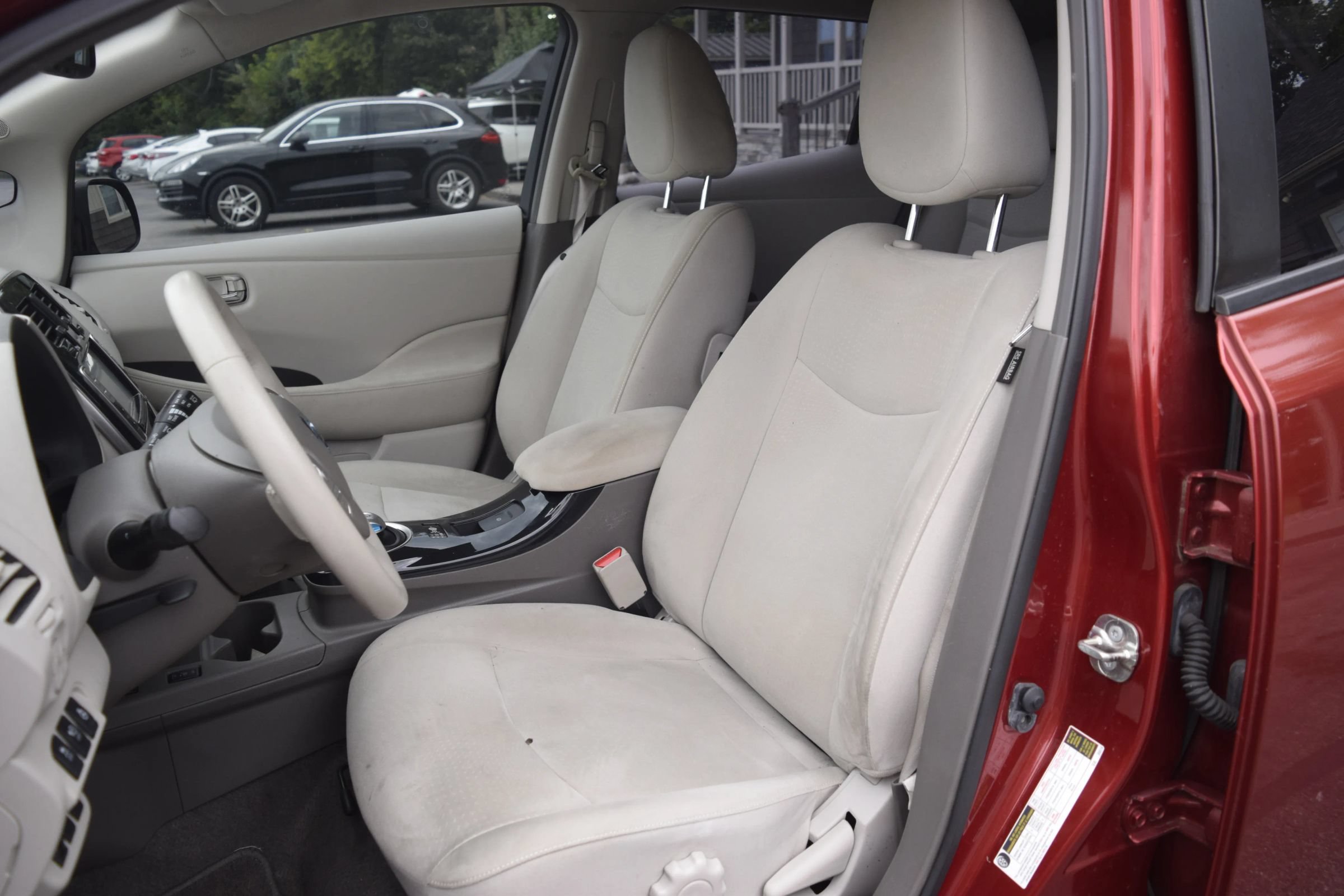 Used 2012 Nissan Leaf SL FWD image 6