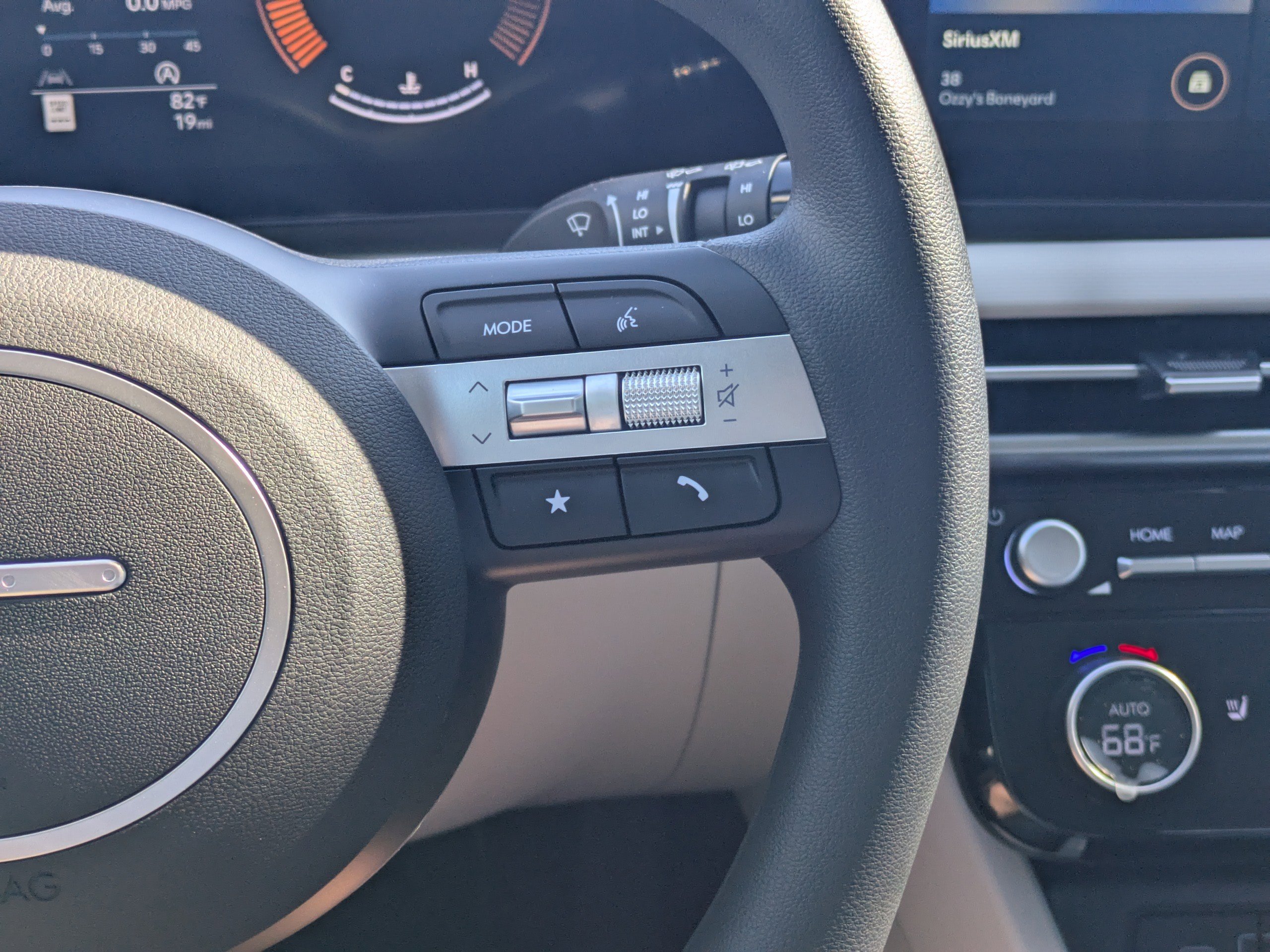 New 2026 Hyundai Tucson SEL image 18