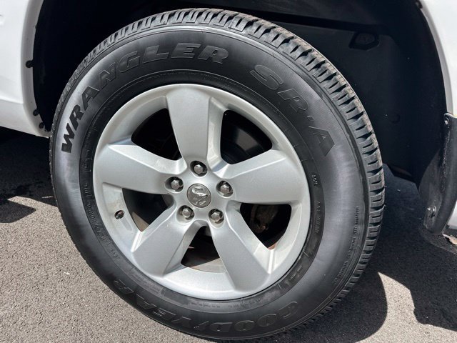 Used 2017 RAM 1500 Classic SLT w/ SLT Plus D←cor Group AWD/4WD image 33