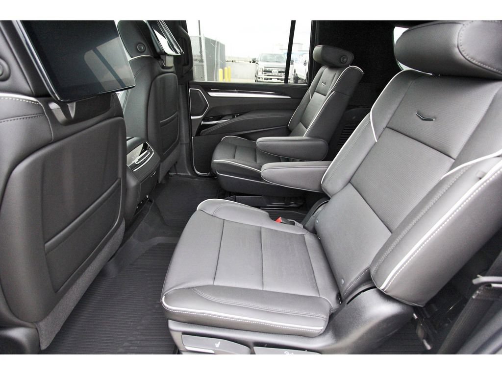 New 2026 Cadillac Escalade ESV Luxury w/ Touring Package AWD/4WD image 7