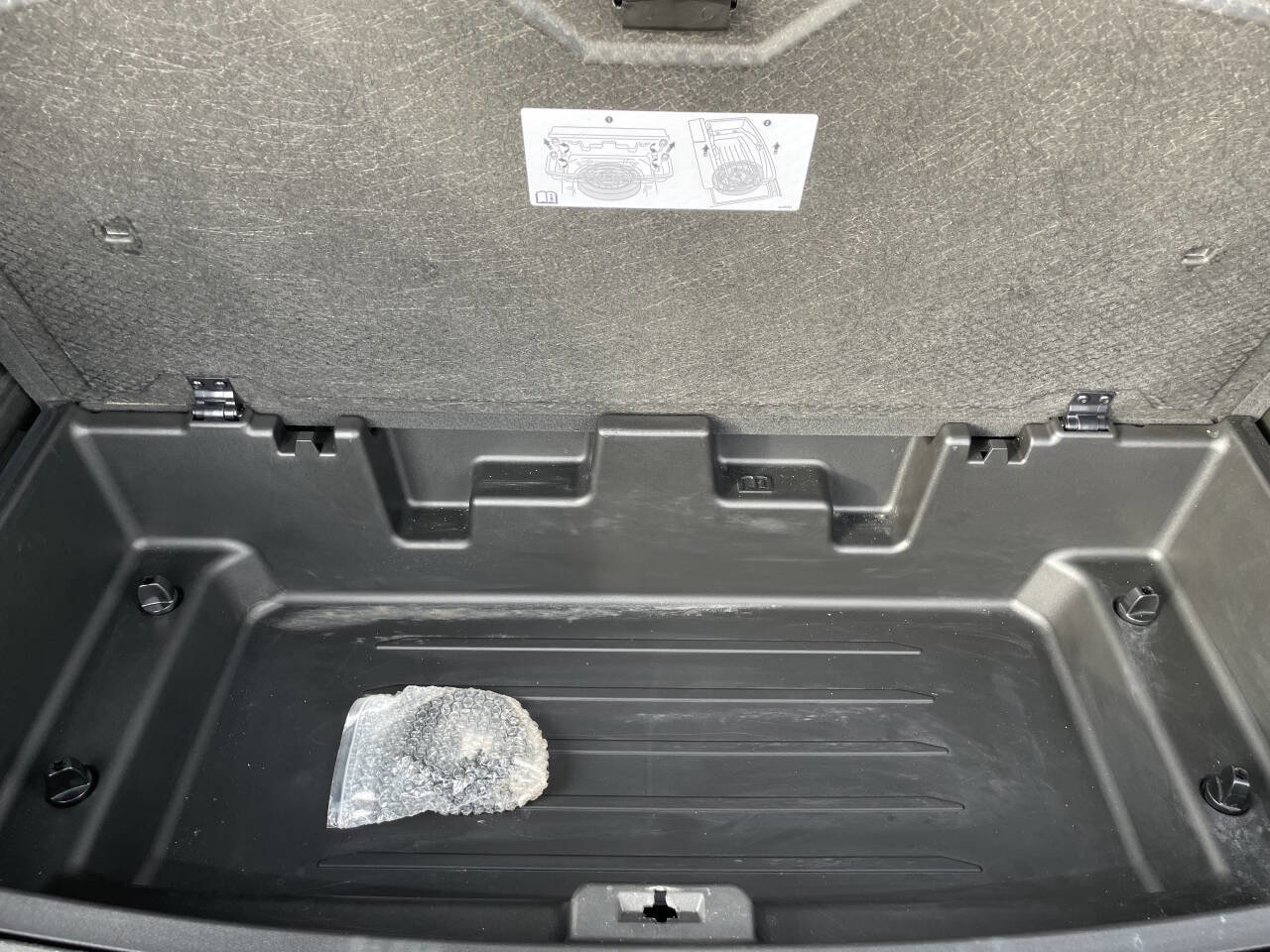 Used 2022 Chevrolet Traverse LT image 36