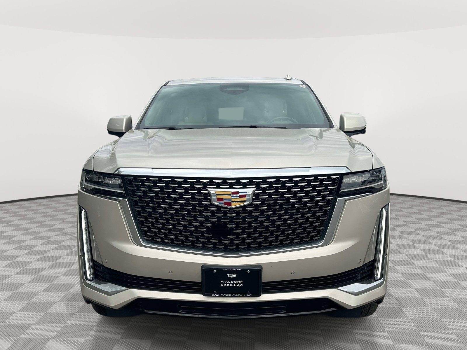 Used 2024 Cadillac Escalade Premium Luxury AWD/4WD image 2