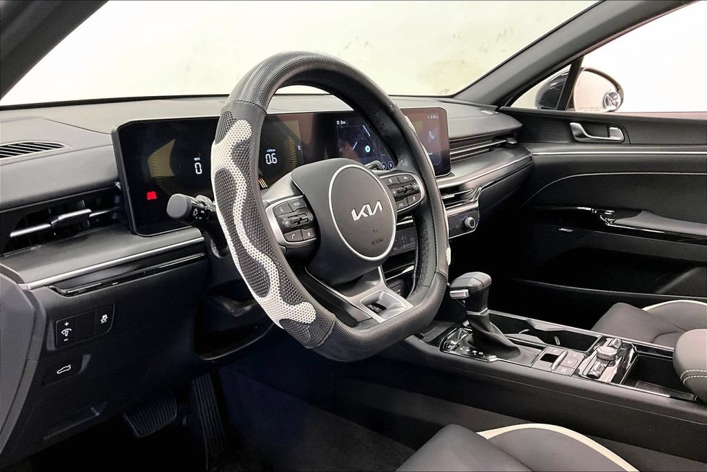 Used 2025 Kia K5 GT-Line w/ GT-Line Premium Package FWD image 13