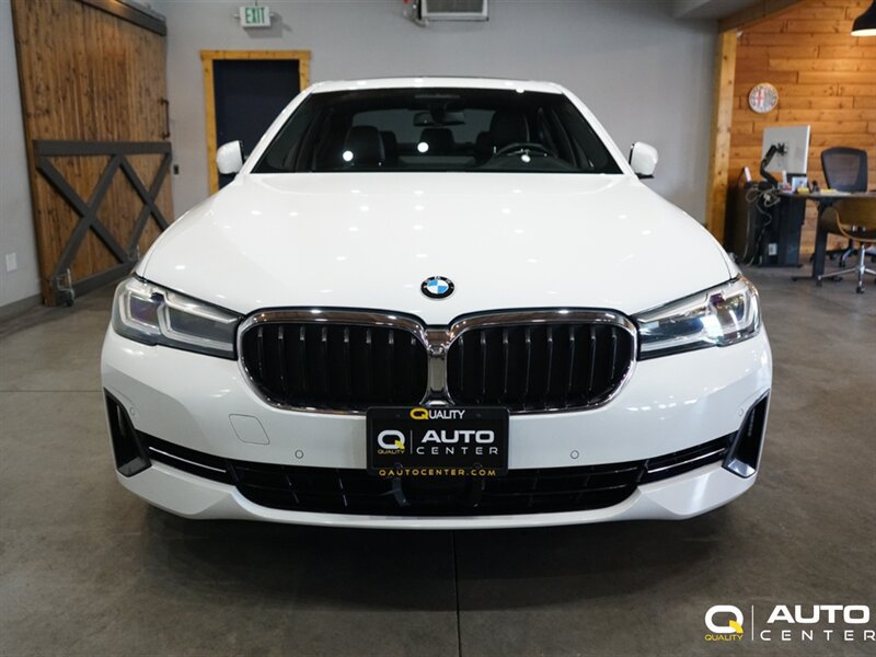 Used 2021 BMW 540i xDrive w/ Premium Package AWD/4WD image 2