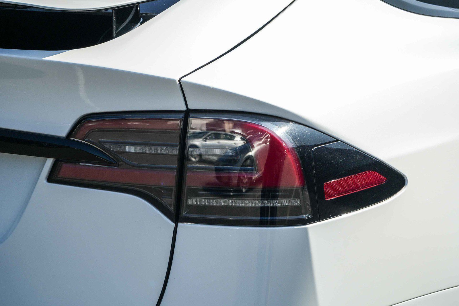 Used 2023 Tesla Model X AWD/4WD image 7