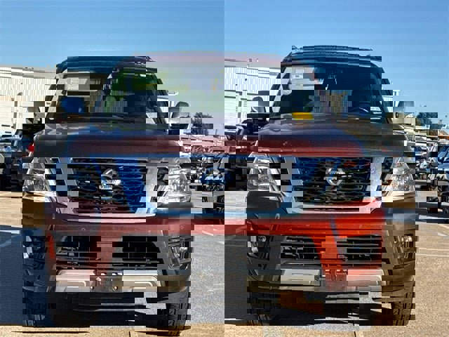 Used 2018 Nissan Armada Platinum w/ Interior Lighting Package image 3