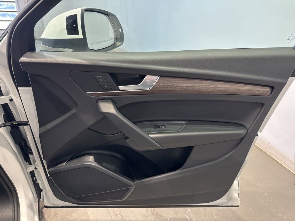 Used 2024 Audi Q5 2.0T Premium image 39