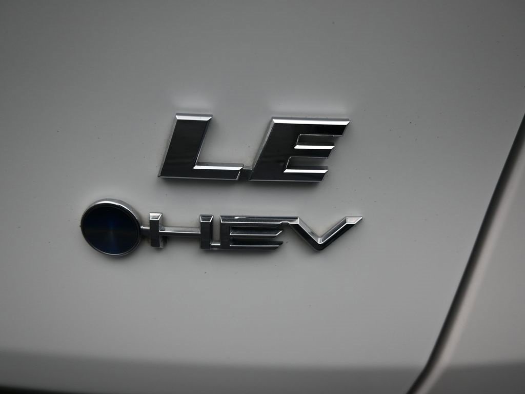 Used 2025 Toyota RAV4 LE image 43