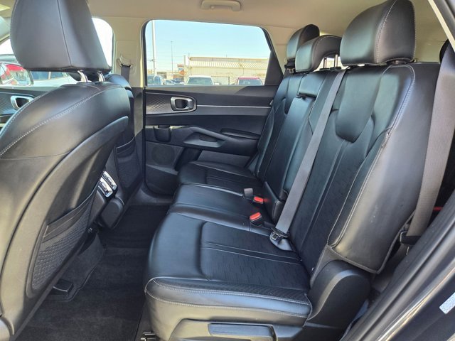 Used 2024 Kia Sorento S image 26