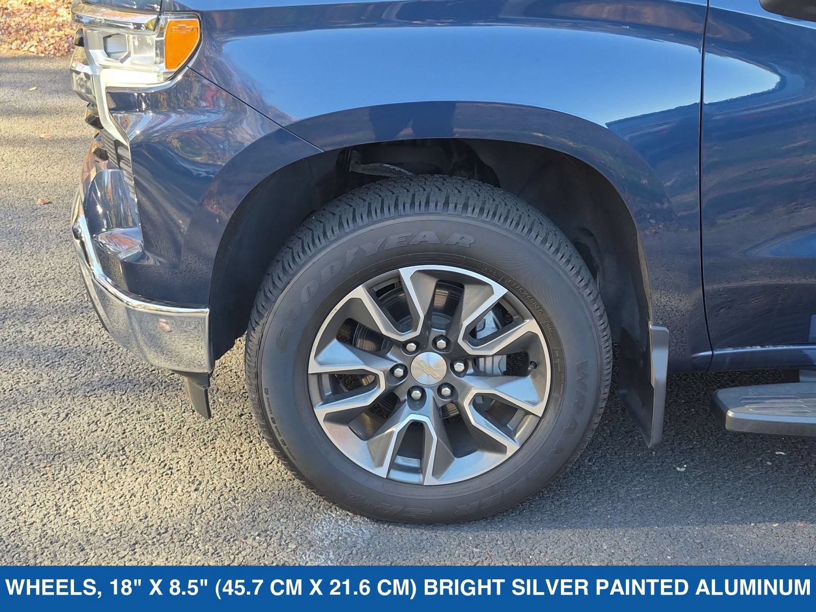 Used 2023 Chevrolet Silverado 1500 LT AWD/4WD image 11