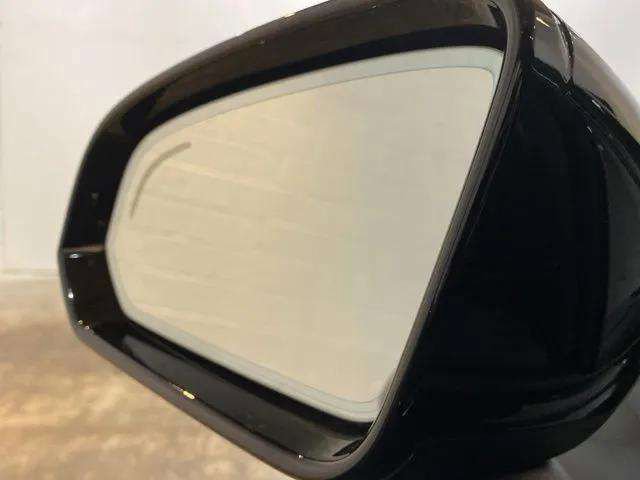 Used 2025 Volvo V60 B5 Cross Country Plus AWD/4WD image 96