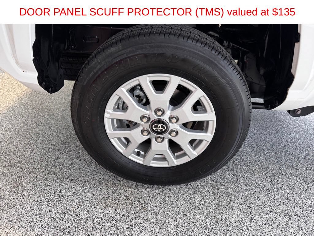 Certified 2025 Toyota Tacoma SR5 AWD/4WD image 9