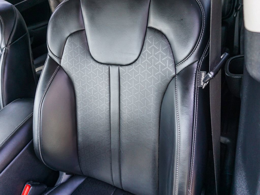Certified 2022 Kia Sorento S FWD image 21