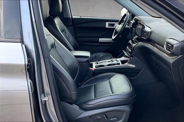 Used 2022 Ford Explorer Limited image 6