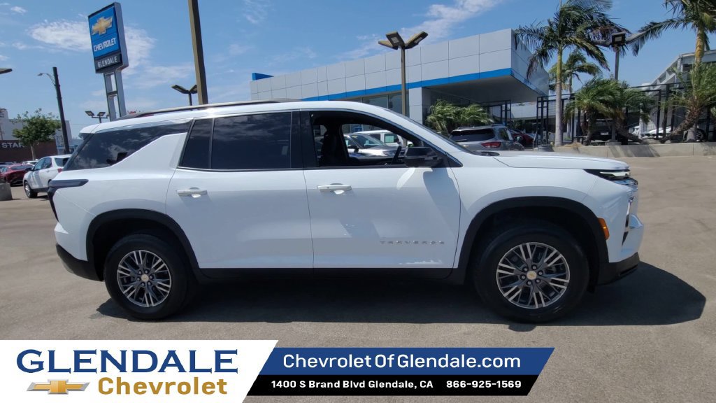 Certified 2024 Chevrolet Traverse LT AWD/4WD image 2